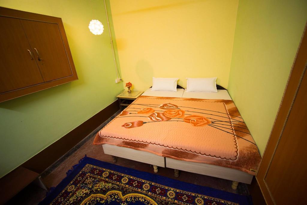 Paradise Inn Guest House Váránaszi Szoba fotó